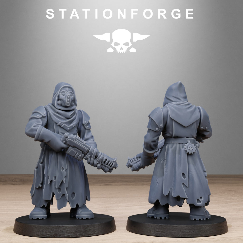 Scavengers Executioners- 10 Tabletop Miniatures, Designed by StationForge with gratis Bases