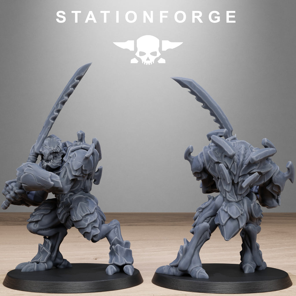 Xenarid Warriors- 10 Tabletop Miniatures, Designed by StationForge with gratis Bases