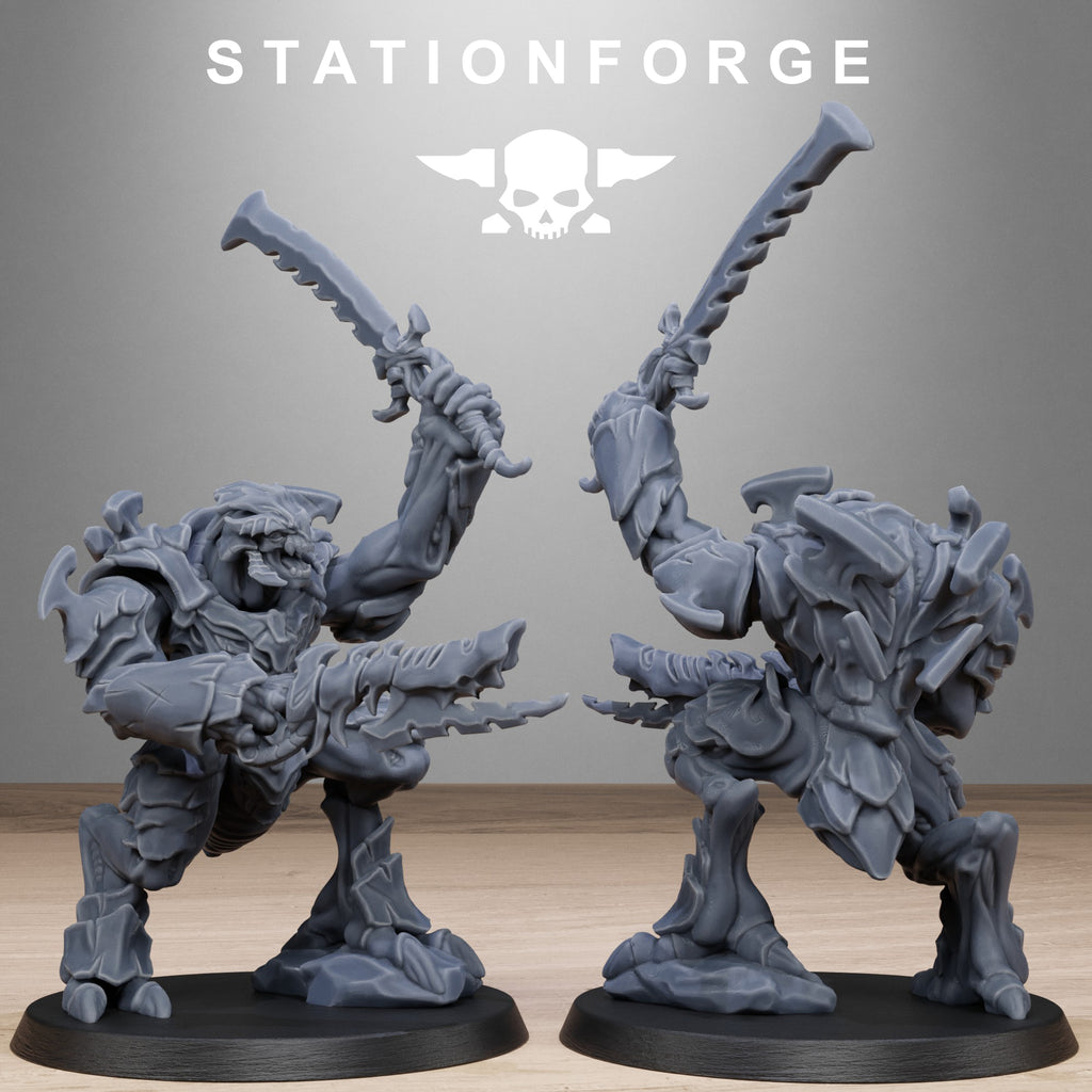 Xenarid Warriors- 10 Tabletop Miniatures, Designed by StationForge with gratis Bases