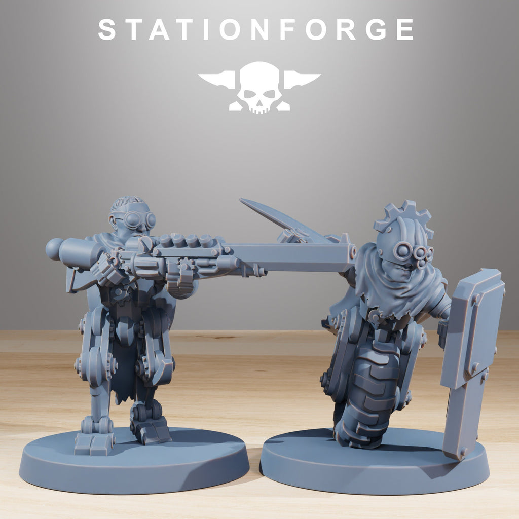 Scavenger Halflings from StationForge/10 Miniatures +Gratis Bases