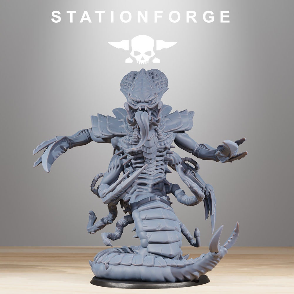 Xenarid Brainiac from StationForge/Wargame Miniature +Gratis Base