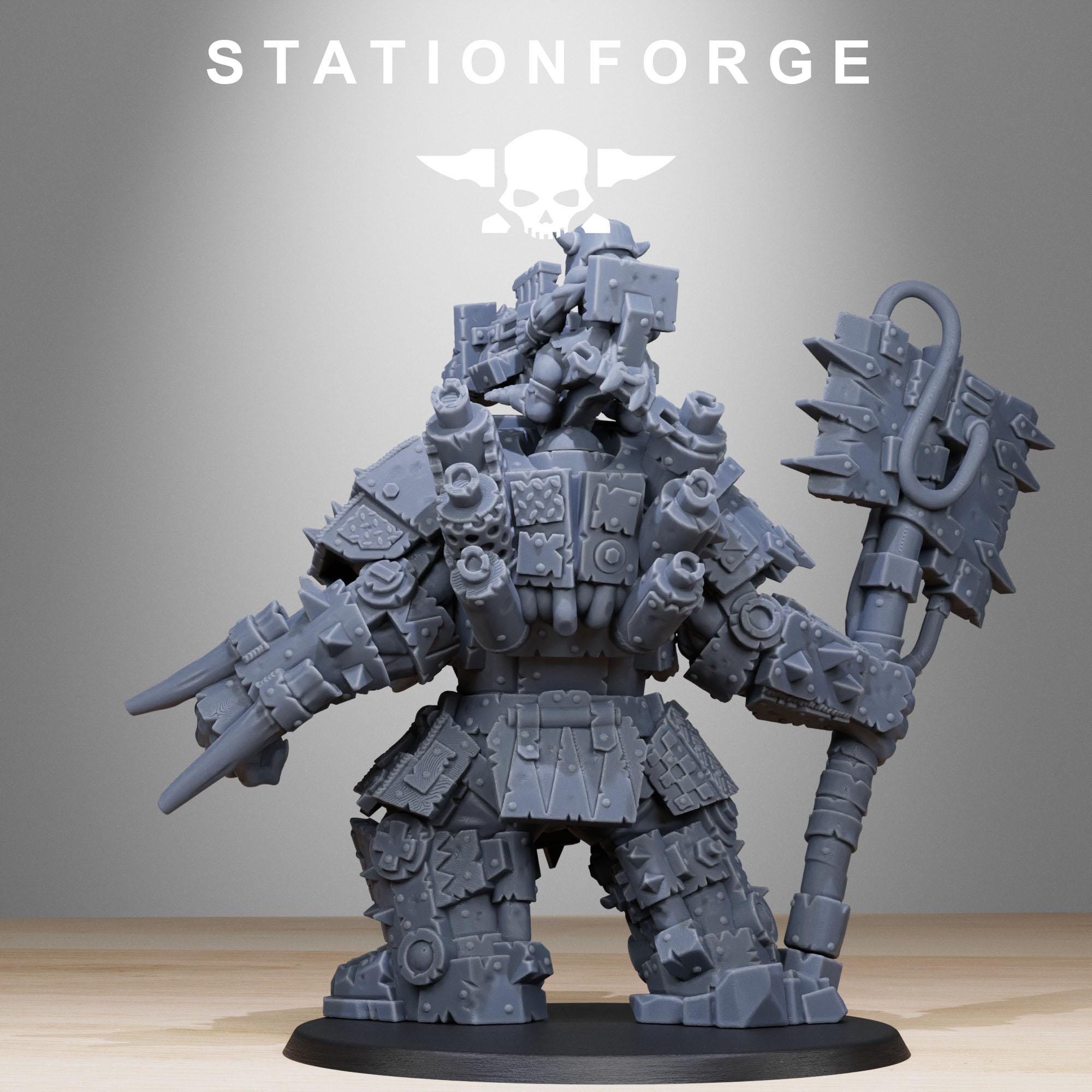 Orkaz Commander from StationForge/Wargame Miniature+ Gratis Base