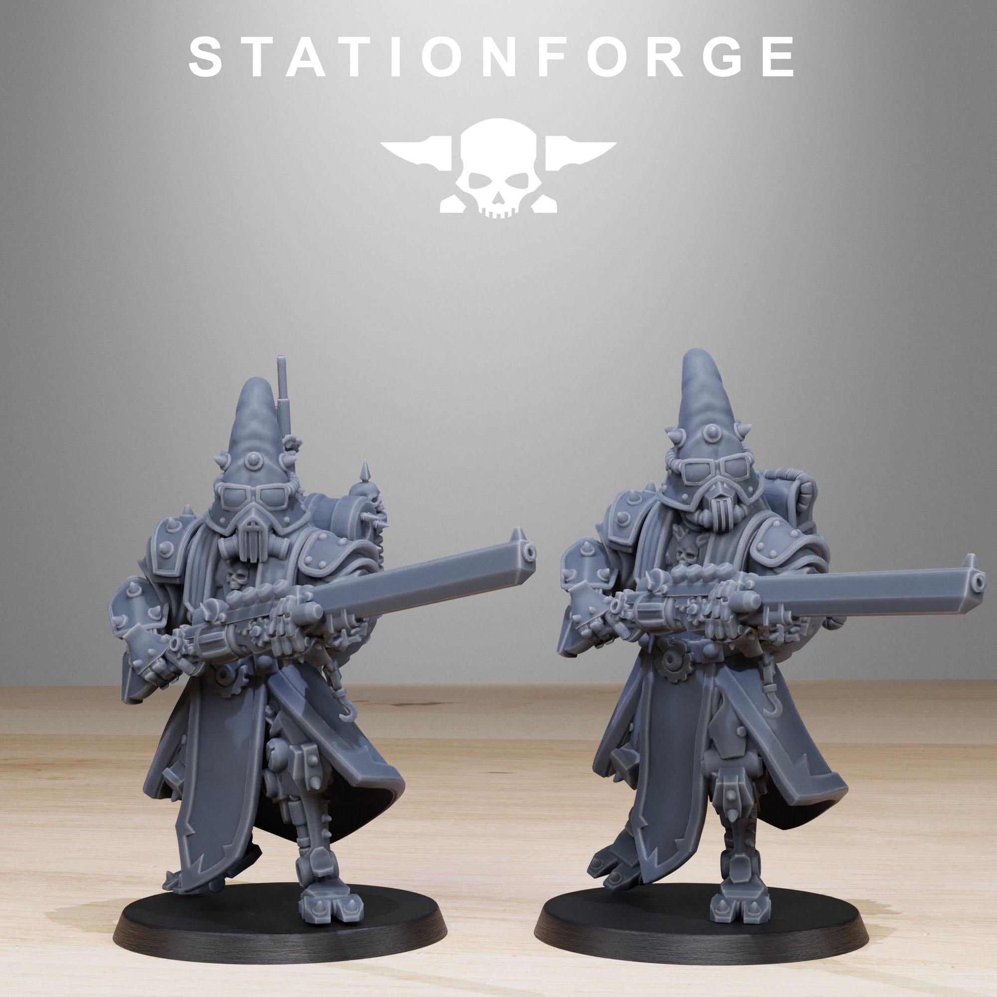 Scavenger Hooded Cultists from StationForge/10 Miniatures +Gratis Bases