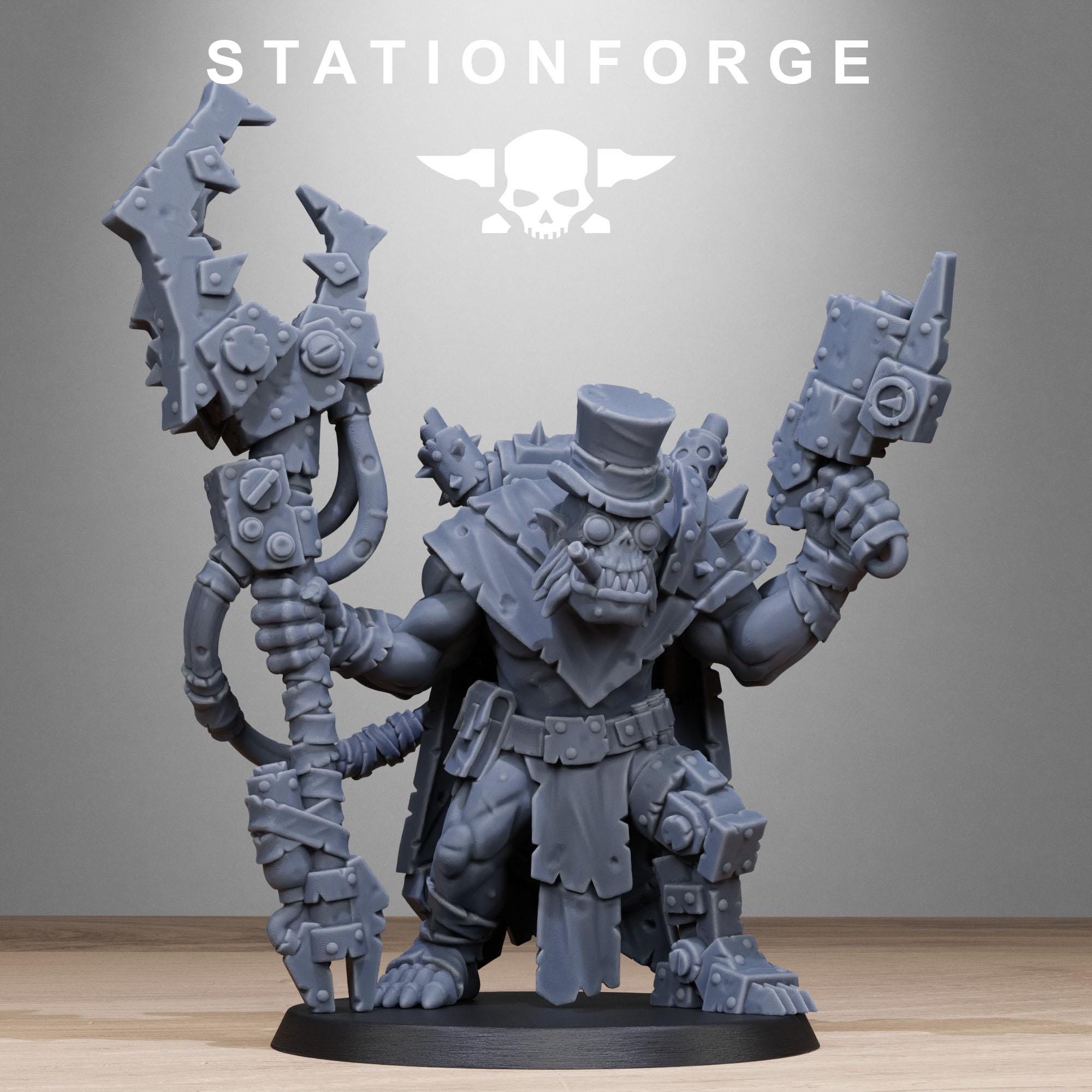 Orkaz Madman from StationForge/Wargame Miniature +Gratis Base