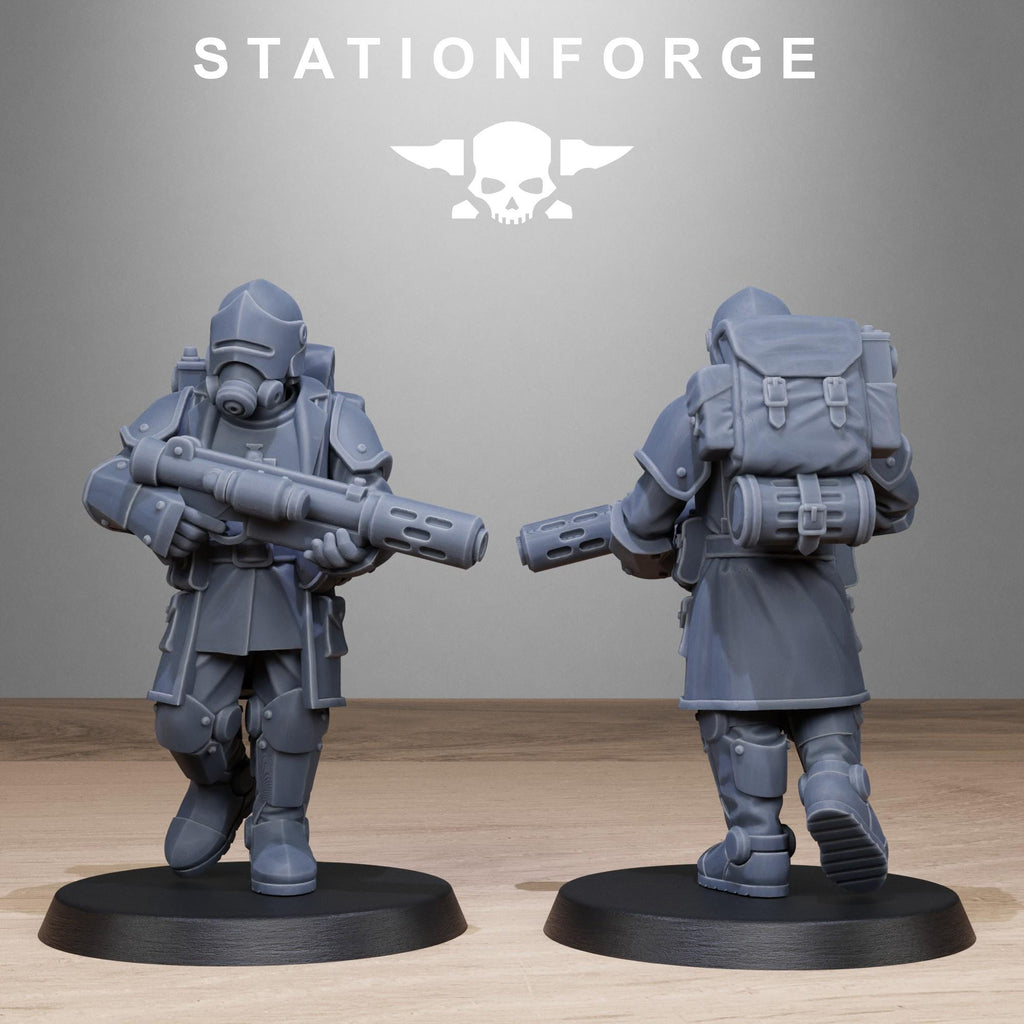 RoyalGuard Enforces from StationForge/10 Miniatures +Gratis Bases