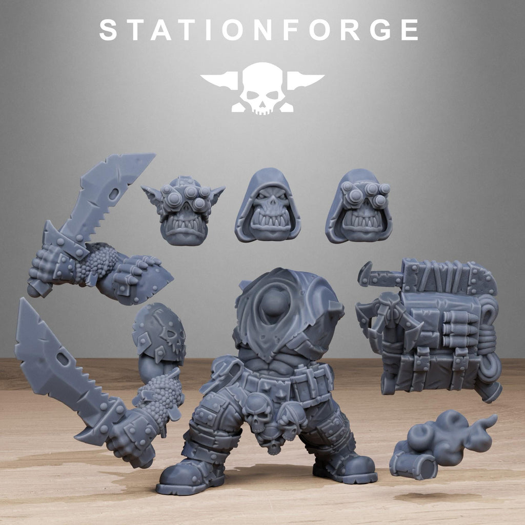Orkaz Assassin from StationForge/Wargame Miniature +Gratis Base