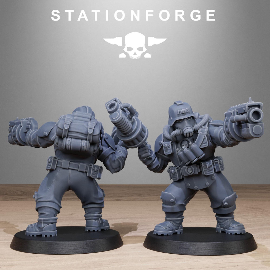 GrimGuard Jungle Fighter Mutants from StationForge/10 Miniatures +Gratis Bases