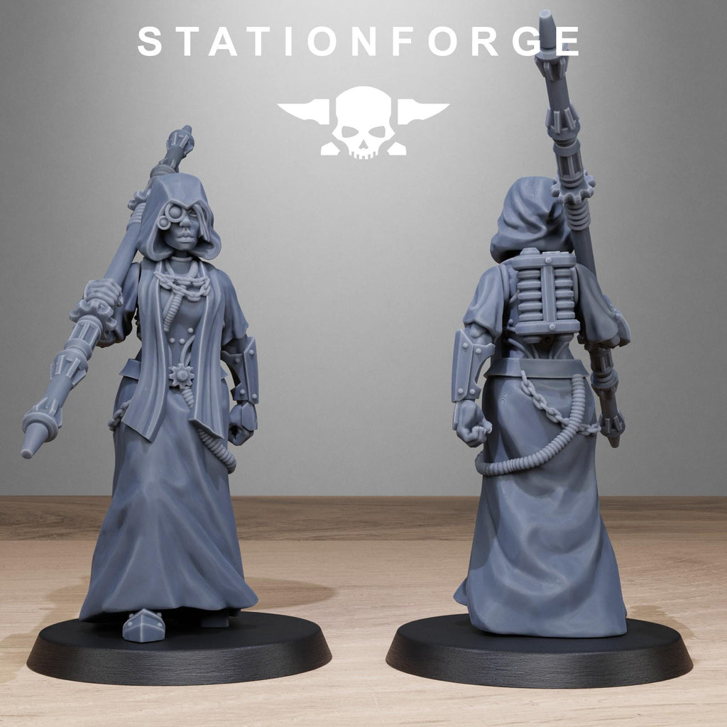 Scavenger Sister Priests from StationForge/10 Wargame Miniatures +Gratis Bases