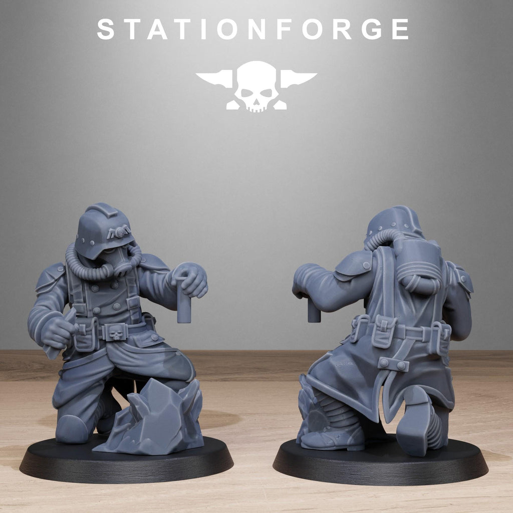 GrimGuard Radioactive Mutants from StationForge/10 Wargame Miniatures +Gratis Bases