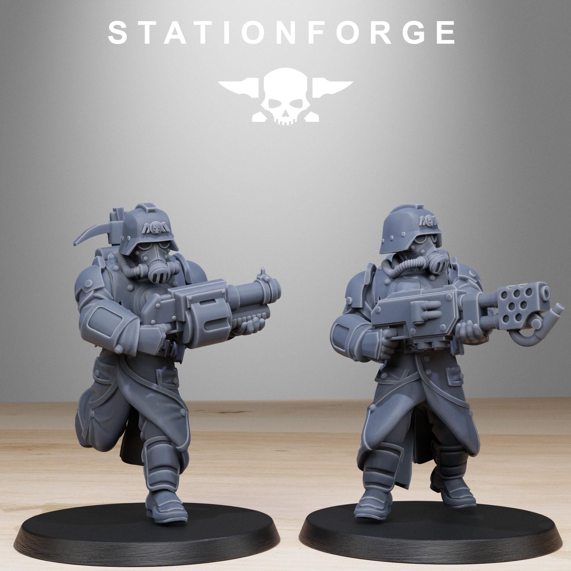 GrimGuard Bombardiers from StationForge/11 Miniatures +Gratis Bases