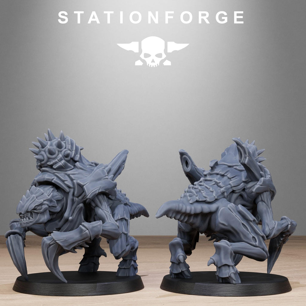 Xenarid Karnyxes from StationForge/10 Miniatures +Gratis Bases