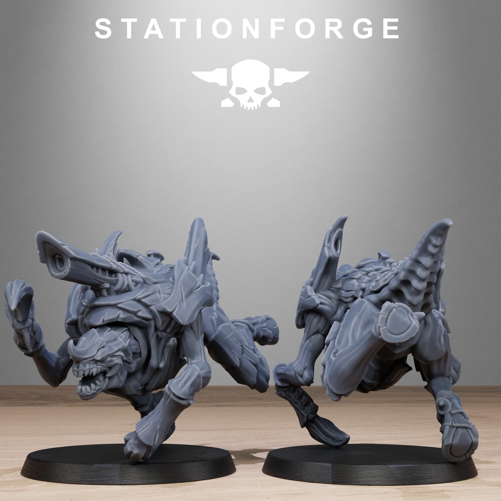 Xenarid Karnyxes from StationForge/10 Miniatures +Gratis Bases