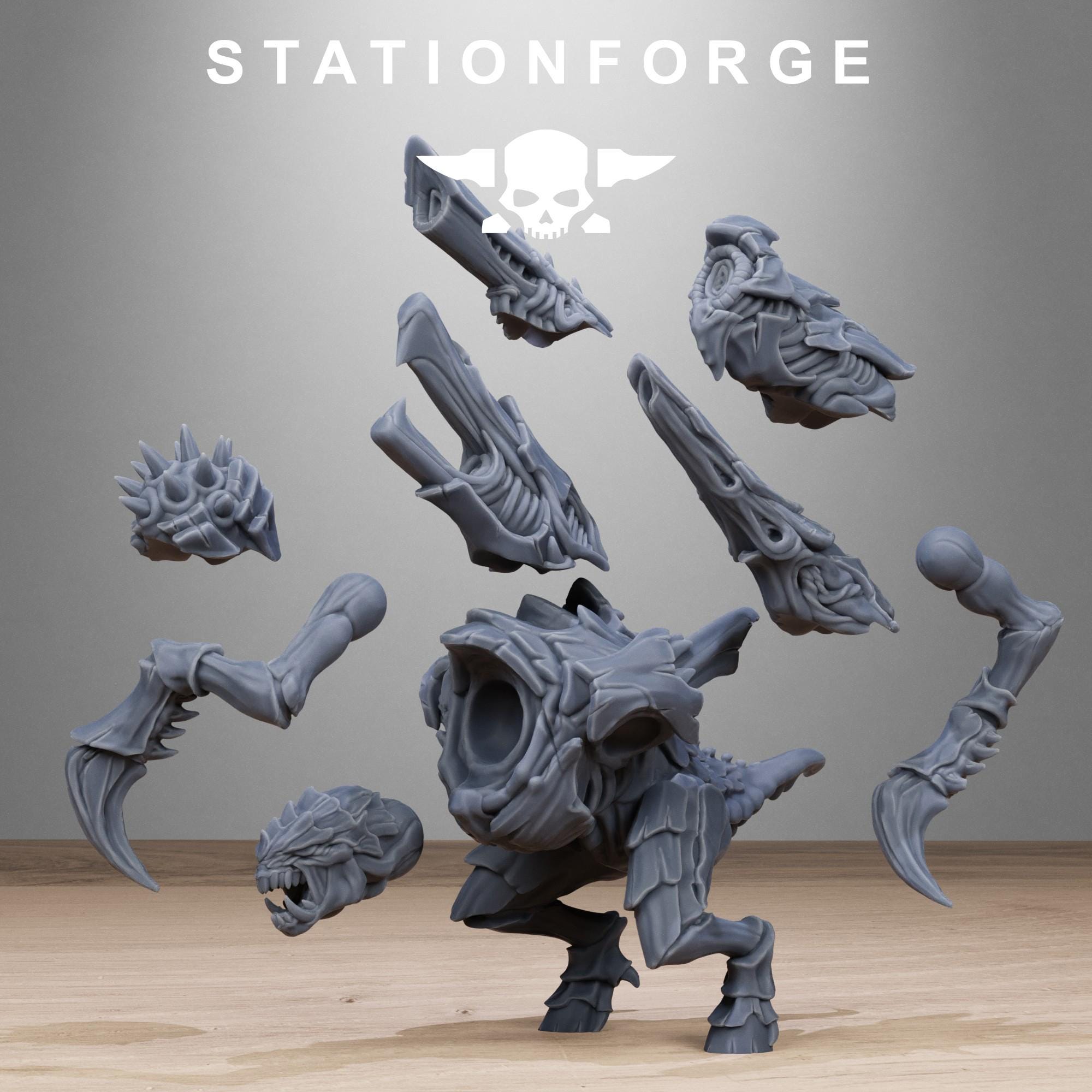 Xenarid Karnyxes from StationForge/10 Miniatures +Gratis Bases
