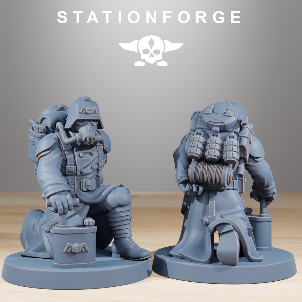 GrimGuard Acolytes  from StationForge/10 Miniatures +Gratis Bases