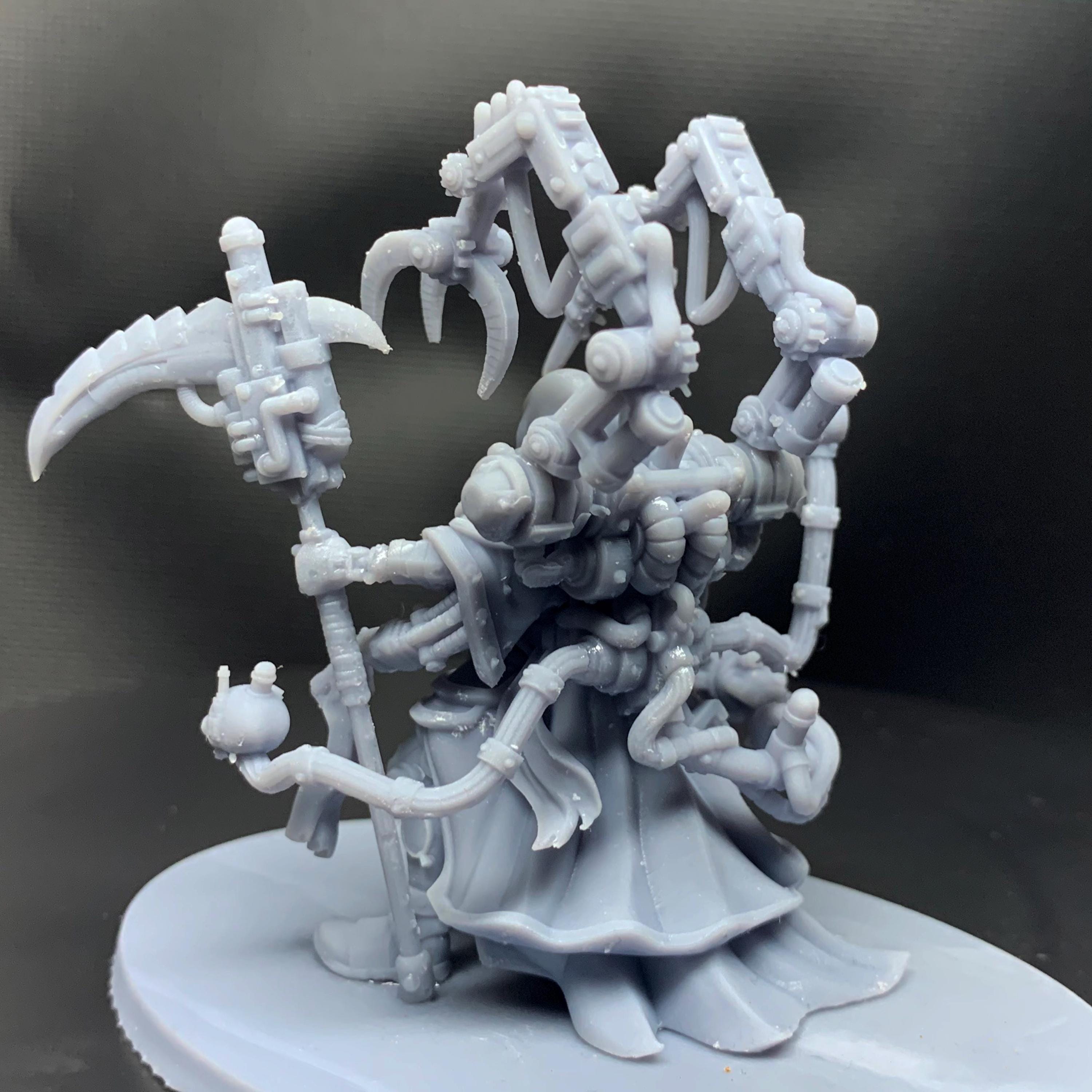 Scavenger Seeker from StationForge/ Miniature +Gratis Base