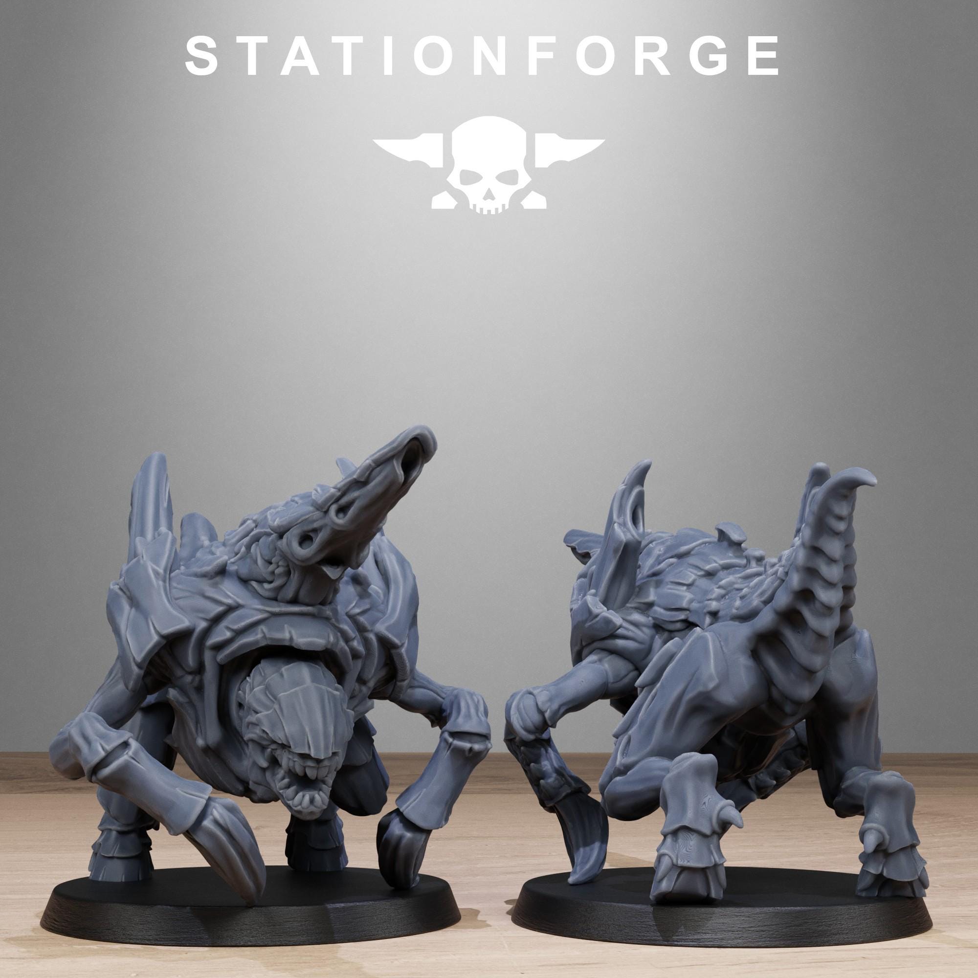 Xenarid Karnyxes from StationForge/10 Miniatures +Gratis Bases