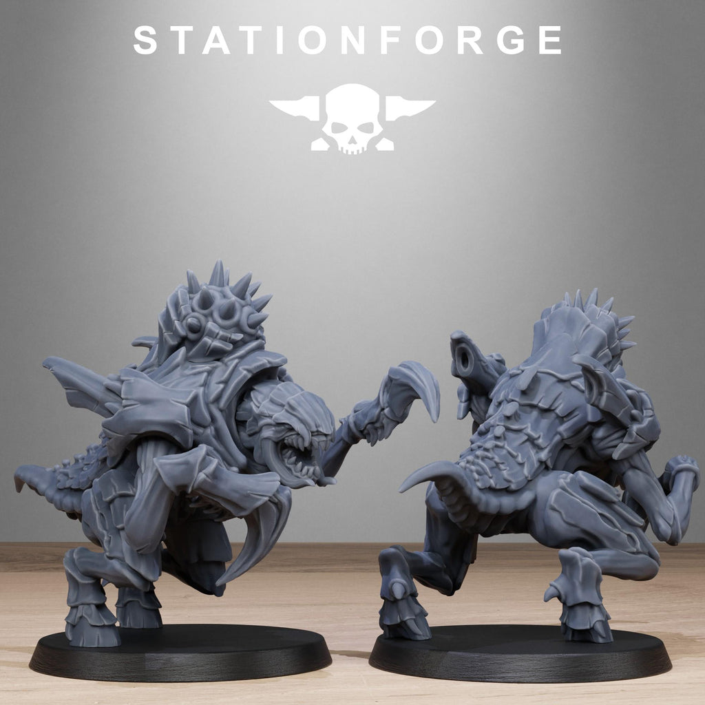 Xenarid Karnyxes from StationForge/10 Miniatures +Gratis Bases